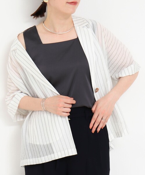 MICO COULIER(ミコクリエ)の「スクエアネックサテンドッキングタンクトップ(Tシャツ/カットソー・レディース・キナリ/ブラック/オフホワイト/チャコールグレー・38)」の4枚目の写真