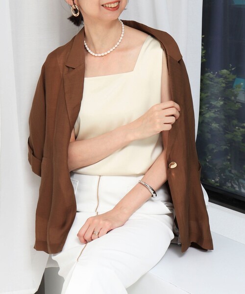 MICO COULIER(ミコクリエ)の「スクエアネックサテンドッキングタンクトップ(Tシャツ/カットソー・レディース・キナリ/ブラック/オフホワイト/チャコールグレー・38)」の13枚目の写真