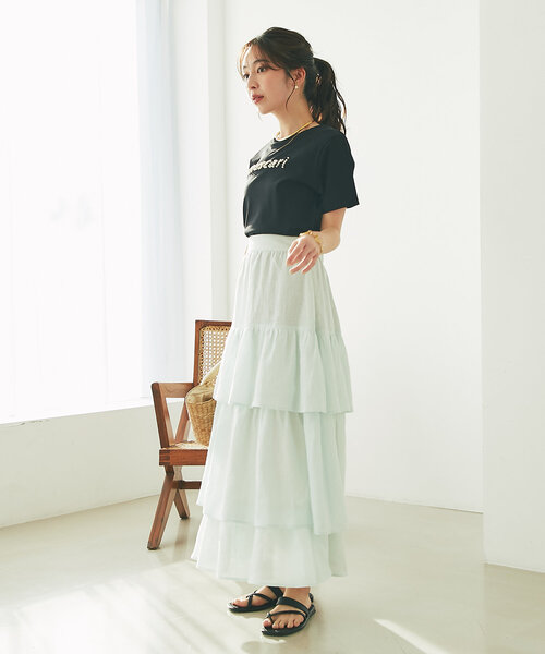La boutique BonBon(ラブティックボンボン)の「【3サイズ展開あり・大人ガーリー】リネンティアードスカート(スカート・レディース・ホワイト/ブラック/サックスブルー・38/36/34)」の21枚目の写真