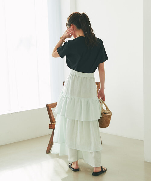 La boutique BonBon(ラブティックボンボン)の「【3サイズ展開あり・大人ガーリー】リネンティアードスカート(スカート・レディース・ホワイト/ブラック/サックスブルー・38/36/34)」の20枚目の写真