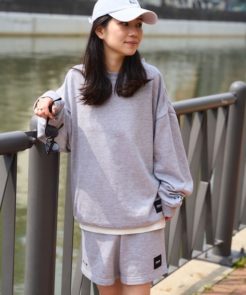 ATHLETA（アスレタ）の「［ athleta ］ビッグシルエットスウェットトップス（スウェット・レディース・ブラック/杢グレー・L/M）」の20枚目の写真