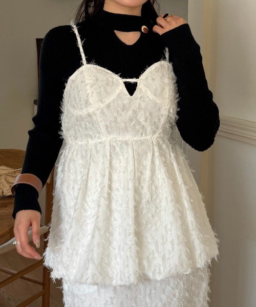 efill(エフィル)の「バック リボン フラワー ジャガード ビスチェ(Tシャツ/カットソー・レディース・ホワイト/アイボリー/ブラック・S/M)」の2枚目の写真