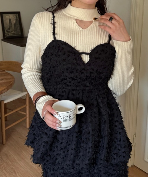 efill(エフィル)の「バック リボン フラワー ジャガード ビスチェ(Tシャツ/カットソー・レディース・ホワイト/アイボリー/ブラック・S/M)」の11枚目の写真