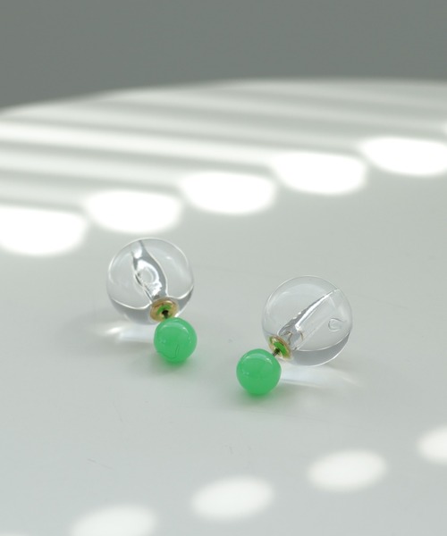 Three Four Time（ｽﾘｰﾌｫｰﾀｲﾑ）の「ネオンカラー×クリアボールキャッチピアス（ピアス（両耳用）・レディース・グリーン/ピンク/イエロー・FREE）」の2枚目の写真