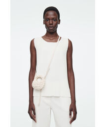 COS（コス）の「キルトナノクロスボディーバッグ（ショルダーバッグ）」