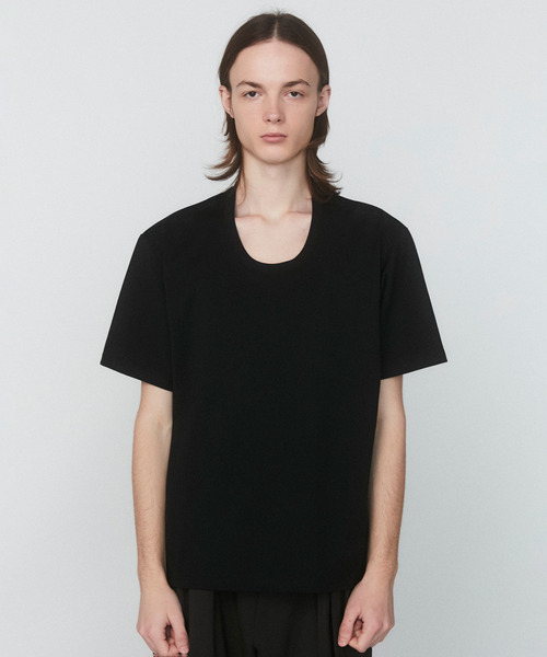 VICTIM(ヴィクティム)の「VICTIM ヴィクティム / HEAVY COTTON U-NECK TEE シルクライクヘビーコットンUネックTシャツ / VTM-25-CS-007(Tシャツ/カットソー・メンズ・ホワイト/ブラック/グレー・1/2/3)」の1枚目の写真