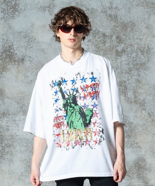 glamb(グラム)の「Liberty T-shirt / リバティTシャツ(Tシャツ/カットソー・メンズ・ブラック/ホワイト・S/M/L)」の1枚目の写真
