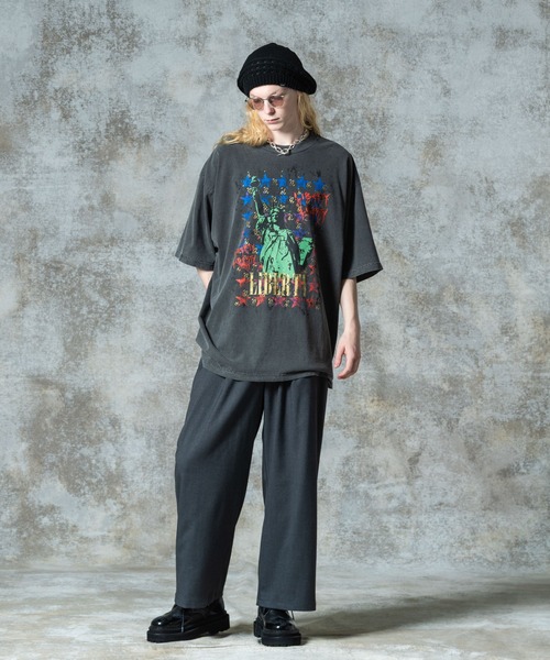 glamb(グラム)の「Liberty T-shirt / リバティTシャツ(Tシャツ/カットソー・メンズ・ブラック/ホワイト・S/M/L)」の9枚目の写真