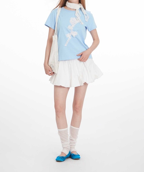 HOOK(フック)の「立体リボン花一輪デザインTシャツ (SS)(Tシャツ/カットソー・レディース・ブルー/ホワイト・MEDIUM/SMALL)」の5枚目の写真