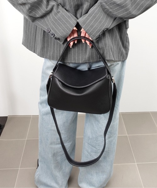 unnu(ユヌ)の「【マルチポケット】ボックスショルダーバッグ(ショルダーバッグ・レディース・ベージュ/グリーン/ブラウン/グレイッシュベージュ/アイボリー/ブラック・F)」の22枚目の写真