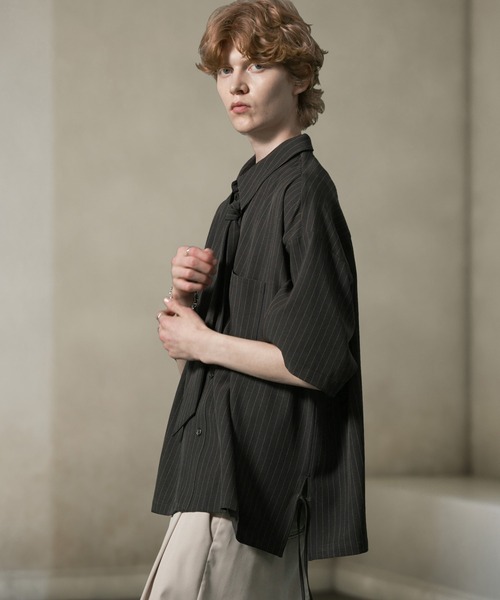 ANEDIST（アンディスト）の「ボウタイ付きサイドレースストライプシャツ（シャツ/ブラウス・メンズ・ネイビー/チャコールグレー・L/M）」の6枚目の写真