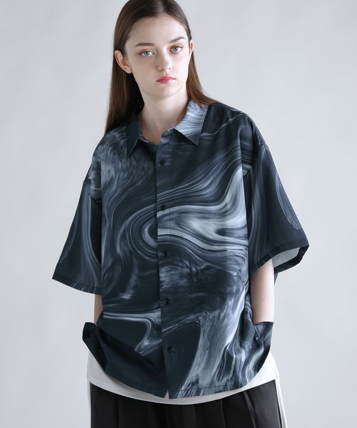 【美品】DEVEAUX ハーフスリーブシャツ　ブラック DEVEAUXハーフスリーブシャツ｜スピックアンドスパンの通販