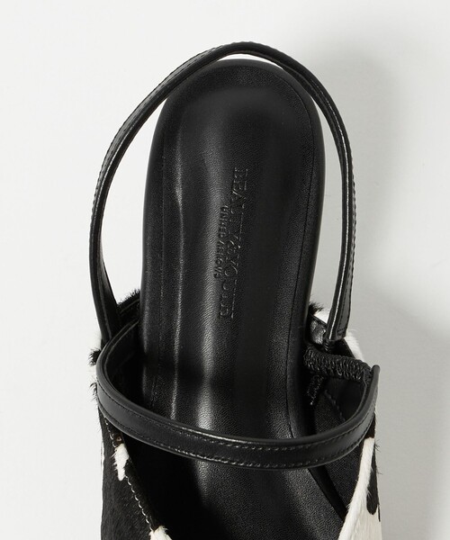 BEAUTY&YOUTH UNITED ARROWS（ビューティーアンドユースユナイテッドアローズ）の「ヘアー×レザー コンビ フラットシューズ（サンダル・レディース・ブラック/ダークブラウン・36h/36/37h/37）」の21枚目の写真