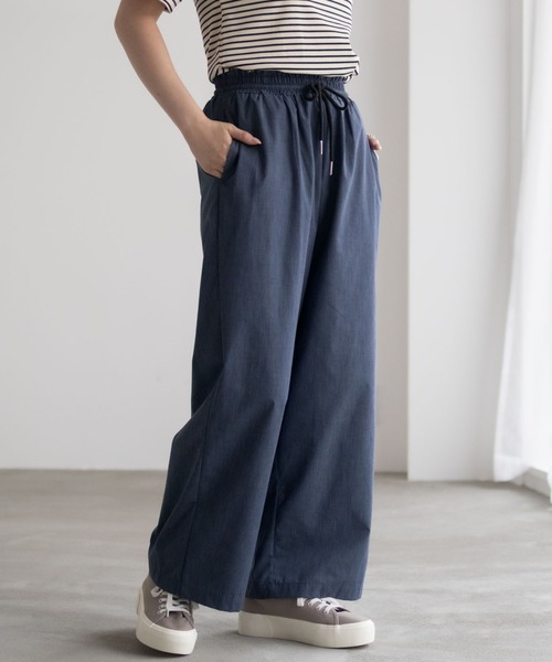 Mac-House(マックハウス)の「milli de l'air デニムライク セミワイドパンツ(デニムパンツ・レディース・ライトグレー/ネイビー/ブルー・M/L)」の2枚目の写真