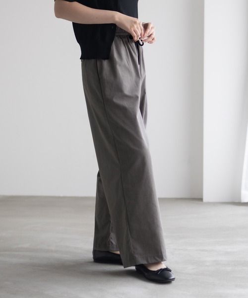 Mac-House(マックハウス)の「milli de l'air デニムライク セミワイドパンツ(デニムパンツ・レディース・ライトグレー/ネイビー/ブルー・M/L)」の13枚目の写真