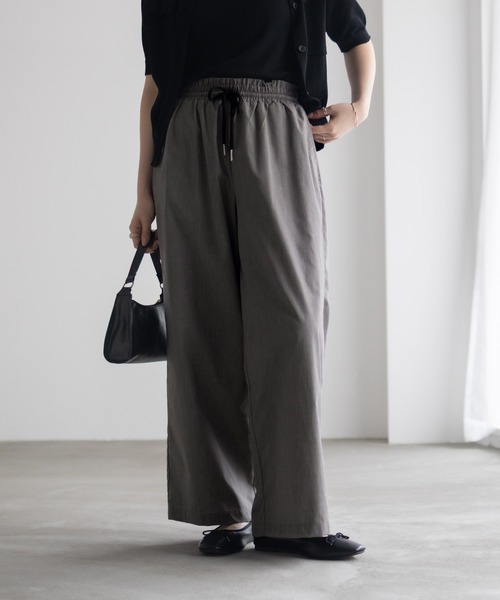 Mac-House(マックハウス)の「milli de l'air デニムライク セミワイドパンツ(デニムパンツ・レディース・ライトグレー/ネイビー/ブルー・M/L)」の14枚目の写真