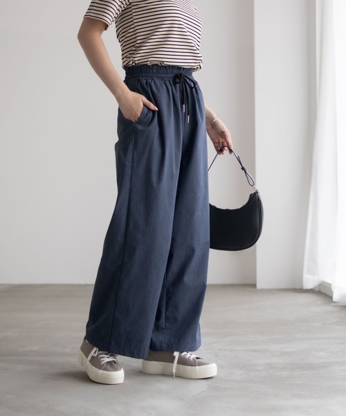 Mac-House(マックハウス)の「milli de l'air デニムライク セミワイドパンツ(デニムパンツ・レディース・ライトグレー/ネイビー/ブルー・M/L)」の20枚目の写真