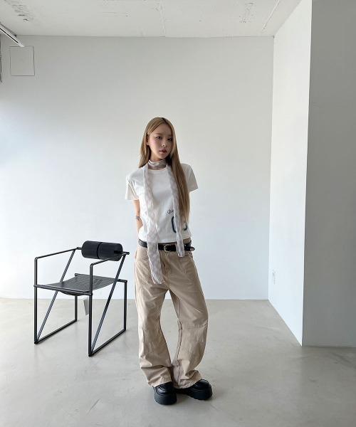 4INT.(フォイント)の「ナンバリング プリント 半袖 クロップド Tシャツ(Tシャツ/カットソー・レディース・グレー/ホワイト/ネイビー・FREE)」の8枚目の写真