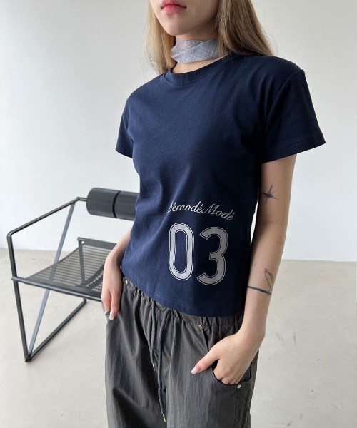 4INT.(フォイント)の「ナンバリング プリント 半袖 クロップド Tシャツ(Tシャツ/カットソー・レディース・グレー/ホワイト/ネイビー・FREE)」の21枚目の写真