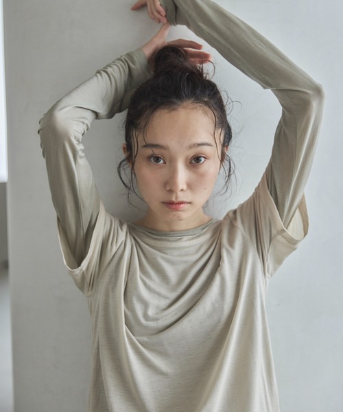feepur（フェピュール）の「ハーフスリーブセットシアーロンTee（Tシャツ/カットソー・レディース・ブルー/ベージュ/ネイビー・MEDIUM）」の20枚目の写真