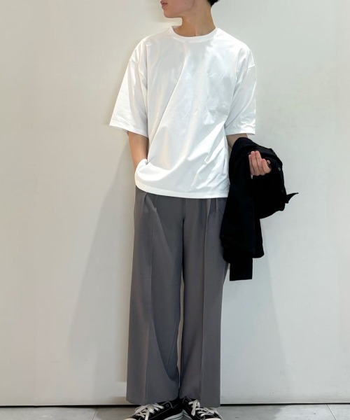Right-on(ライトオン)の「PLUS ONE(プラスワン)【メンズ】裾ワンポイントロゴ半袖Tシャツ(Tシャツ/カットソー・メンズ・ブラック/ホワイト/ライトグレー/グリーン・L/XL/M)」の13枚目の写真