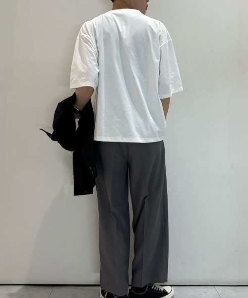 Right-on(ライトオン)の「PLUS ONE(プラスワン)【メンズ】裾ワンポイントロゴ半袖Tシャツ(Tシャツ/カットソー・メンズ・ブラック/ホワイト/ライトグレー/グリーン・L/XL/M)」の14枚目の写真