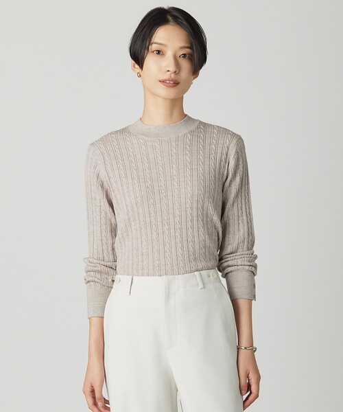 J.PRESS(ジェイプレス)の「KNIT BASIC クルーネック ニット(ニット/セーター・レディース・ダークブラウン系/ネイビー系/ベージュ系/オレンジ系/パイングリーン系・LARGE/MEDIUM)」の1枚目の写真