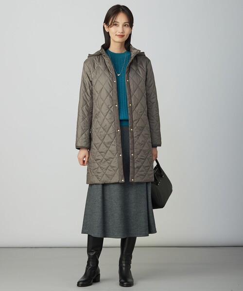 J.PRESS(ジェイプレス)の「KNIT BASIC クルーネック ニット(ニット/セーター・レディース・ダークブラウン系/ネイビー系/ベージュ系/オレンジ系/パイングリーン系・LARGE/MEDIUM)」の17枚目の写真