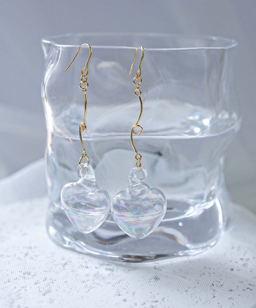 CERCA(チェルカ)の「jolie minette/お水入り ハートガラスドーム フック ピアス /アレルギー対応(ピアス(両耳用)・レディース・ゴールド/シルバー・FREE)」の9枚目の写真