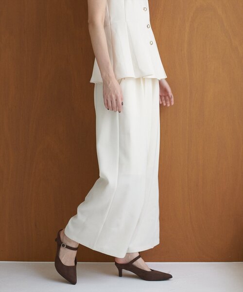 natural couture（ナチュラルクチュール）の「【WEB限定】金釦タックワイドパンツ（その他パンツ・レディース・ブラウン/ベージュ/ブラック/オフホワイト・FREE）」の6枚目の写真