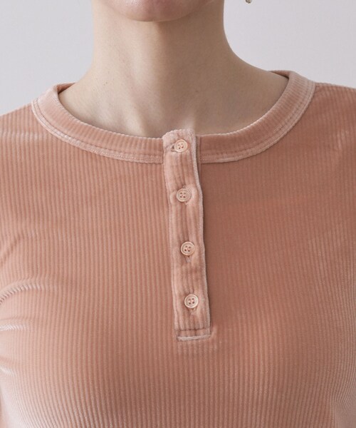 OPAQUE.CLIP（オペークドットクリップ）の「ベロアタッチリブトップス【洗濯機OK】（Tシャツ/カットソー・レディース・オフホワイト/ベビーピンク/チャコールグレー・42/38/40）」の11枚目の写真