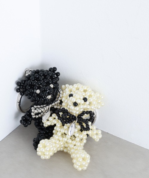 NATURAL BEAUTY BASIC（ナチュラルビューティーベーシック）の「◇ビーズベアチャーム（チャーム・レディース・シルバー/ブラック/ホワイト・ﾌﾘ-）」の2枚目の写真