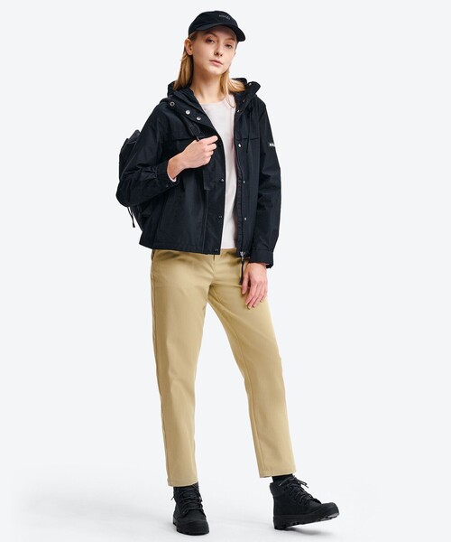 AIGLE（エーグル）の「GORE-TEX ゴアテックス 防水 防風 透湿 2レイヤージャケット RP（マウンテンパーカー・レディース・ブラック/ベージュ/ライトグレー・36/40/38）」の17枚目の写真