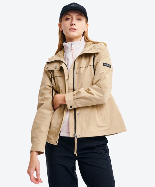 AIGLE（エーグル）の「GORE-TEX ゴアテックス 防水 防風 透湿 2レイヤージャケット RP（マウンテンパーカー・レディース・ブラック/ベージュ/ライトグレー・36/40/38）」の13枚目の写真