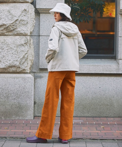 AIGLE（エーグル）の「GORE-TEX ゴアテックス 防水 防風 透湿 2レイヤージャケット RP（マウンテンパーカー・レディース・ブラック/ベージュ/ライトグレー・36/40/38）」の12枚目の写真