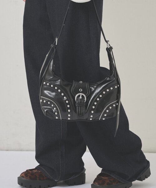 スタッズベルトショルダーバッグ（ショルダーバッグ）｜WHO'S WHO