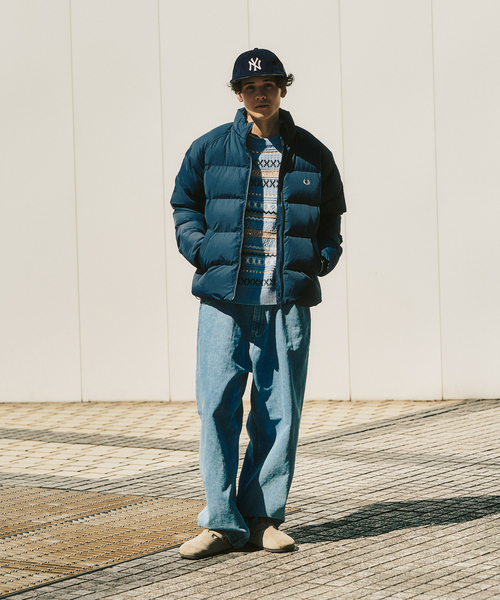 FRED PERRY(フレッドペリー)の「FRED PERRY / フレッドペリー RAGLAN SLEEVE PADDED JACKET(ナイロンジャケット・メンズ・ブラック/ネイビー・MEDIUM/LARGE)」の4枚目の写真