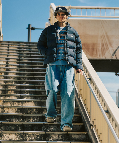 FRED PERRY(フレッドペリー)の「FRED PERRY / フレッドペリー RAGLAN SLEEVE PADDED JACKET(ナイロンジャケット・メンズ・ブラック/ネイビー・MEDIUM/LARGE)」の14枚目の写真