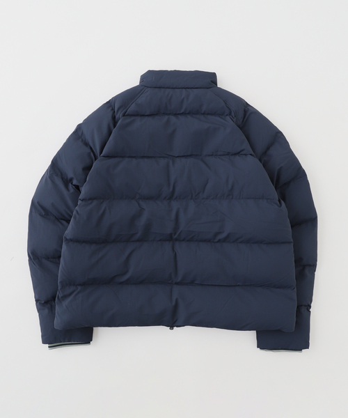 FRED PERRY(フレッドペリー)の「FRED PERRY / フレッドペリー RAGLAN SLEEVE PADDED JACKET(ナイロンジャケット・メンズ・ブラック/ネイビー・MEDIUM/LARGE)」の22枚目の写真