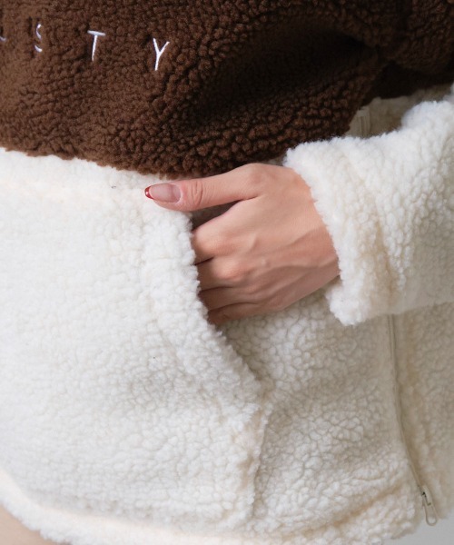 RUSTY（ラスティ）の「【RUSTY:ラスティー】レディース 配色切替 ハーフジップ ボアフリースパーカー/もこもこサイドジップ付ブルゾン（ブルゾン・レディース・ベージュ・MEDIUM）」の9枚目の写真