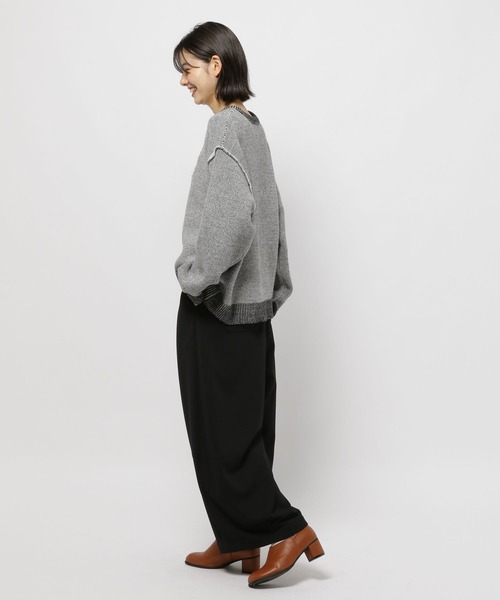 niko and...(ニコアンド)の「カシミリーレタリングニットプルオーバー(ニット/セーター・レディース・アイボリー/ブルー/ブラウン/チャコール・MEDIUM/LARGE)」の6枚目の写真