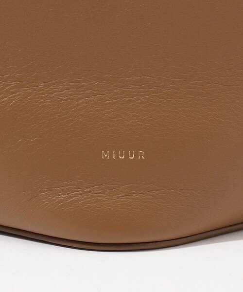 TOMORROWLAND （トゥモローランド）の「MIUUR KOTA L ショルダーバッグ（ショルダーバッグ・レディース・ボルドー/キャメル・FREE）」の9枚目の写真