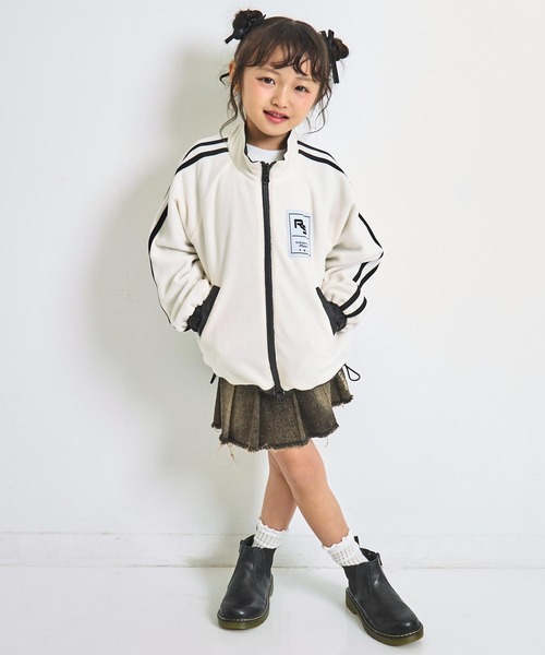 ANAP kids(アナップキッズ)の「リバーシブル フリース ブルゾン 【ユニセックスアイテム】【ジュニアお揃い】(ブルゾン・キッズ・ホワイト/ブラック・110/130/120)」の8枚目の写真