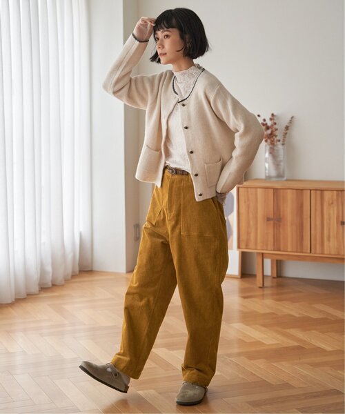 LBC(エルビーシー)の「コーデュロイベイカーゆるテーパードパンツ(その他パンツ・レディース・ブルー系その他/キャメル/チャコール/オフホワイト・M/L)」の22枚目の写真