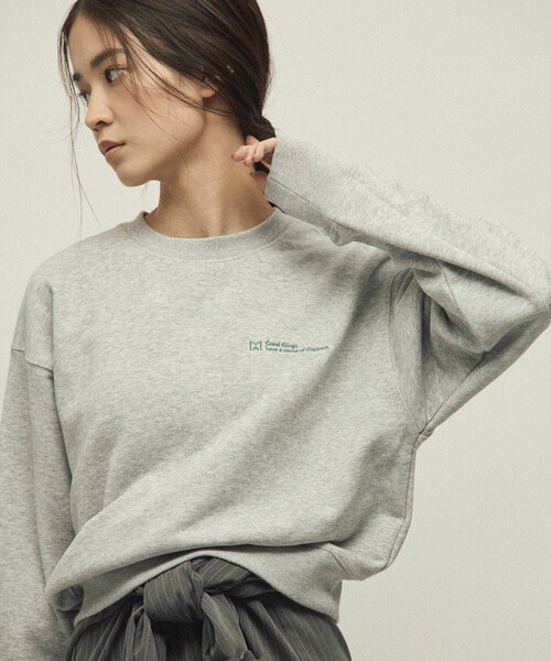 Firsthand（ファーストハンド）の「MA Firsthand/マ ファーストハンド MA ベーシックロゴ刺繍 クルーネックスウェット ウィメンズ / 裏毛スウェット（スウェット・レディース・チャコールグレー/グレー/レッド/ブラウン・ﾌﾘ-）」の5枚目の写真