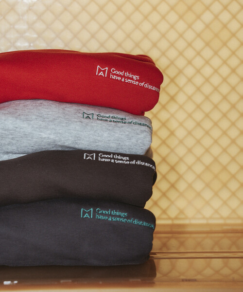 Firsthand（ファーストハンド）の「MA Firsthand/マ ファーストハンド MA ベーシックロゴ刺繍 クルーネックスウェット ウィメンズ / 裏毛スウェット（スウェット・レディース・チャコールグレー/グレー/レッド/ブラウン・ﾌﾘ-）」の6枚目の写真