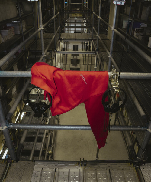 Firsthand（ファーストハンド）の「MA Firsthand/マ ファーストハンド MA ベーシックロゴ刺繍 クルーネックスウェット ウィメンズ / 裏毛スウェット（スウェット・レディース・チャコールグレー/グレー/レッド/ブラウン・ﾌﾘ-）」の11枚目の写真