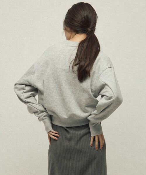 Firsthand（ファーストハンド）の「MA Firsthand/マ ファーストハンド MA ベーシックロゴ刺繍 クルーネックスウェット ウィメンズ / 裏毛スウェット（スウェット・レディース・チャコールグレー/グレー/レッド/ブラウン・ﾌﾘ-）」の17枚目の写真