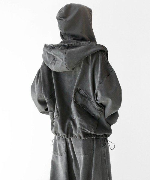 minsobi（ミンソビ）の「バックポケットピグメントジャケット（ノーカラージャケット・メンズ・チャコールグレー・FREE）」の2枚目の写真