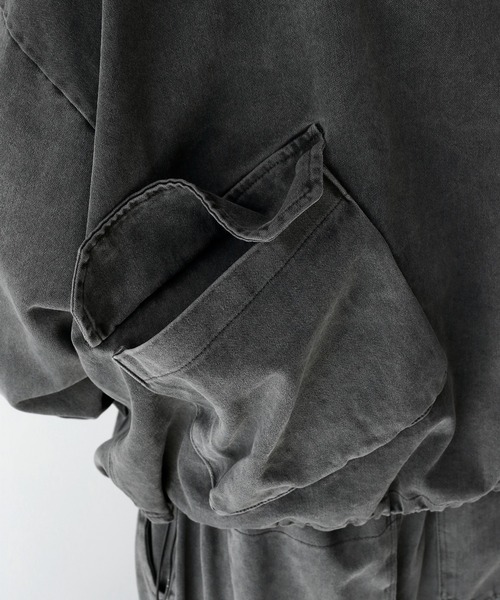 minsobi（ミンソビ）の「バックポケットピグメントジャケット（ノーカラージャケット・メンズ・チャコールグレー・FREE）」の8枚目の写真